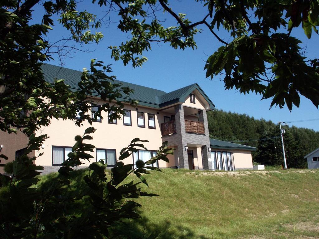 Pension And Restaurant La Collina Nakafurano Eksteriør billede